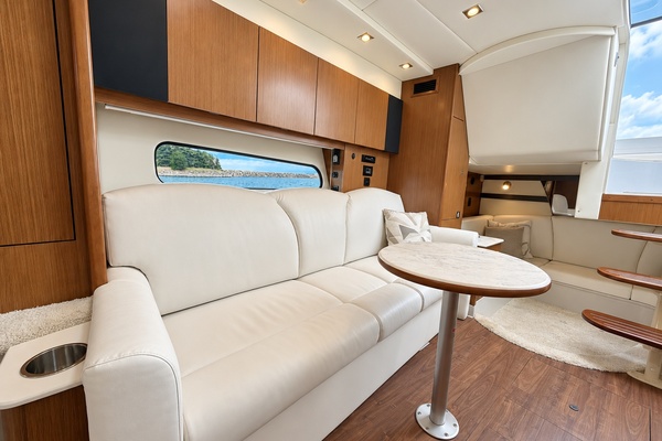 35ft Cruisers Yachts Yacht For Sale