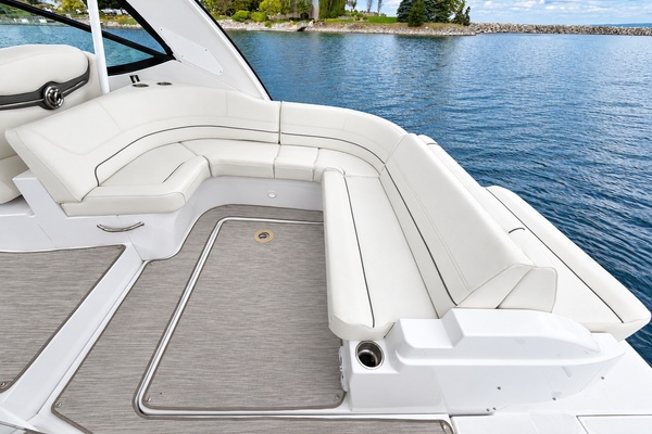 35ft Cruisers Yachts Yacht For Sale
