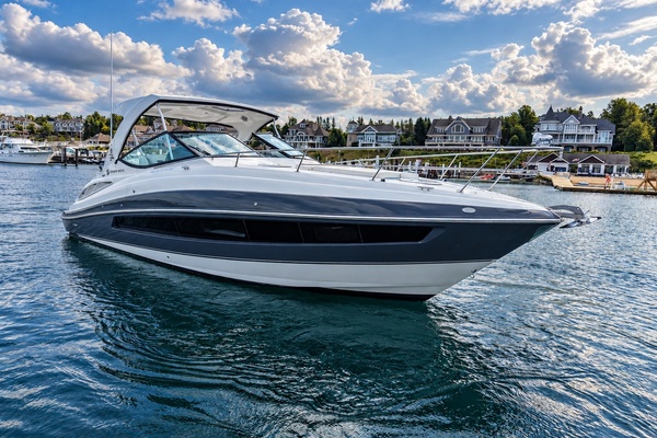 35ft Cruisers Yachts Yacht For Sale