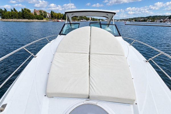 35ft Cruisers Yachts Yacht For Sale