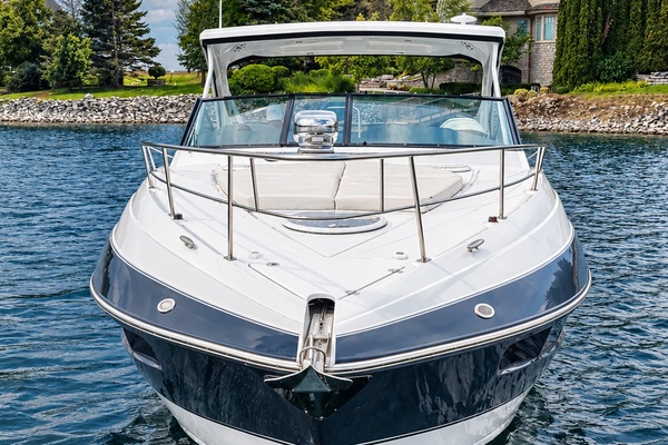 35ft Cruisers Yachts Yacht For Sale