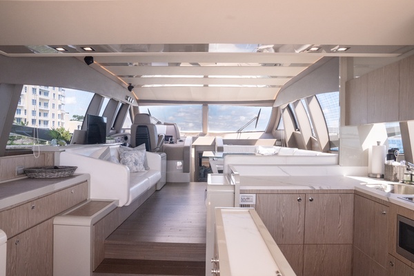 2016Ferretti Yachts 65 ft