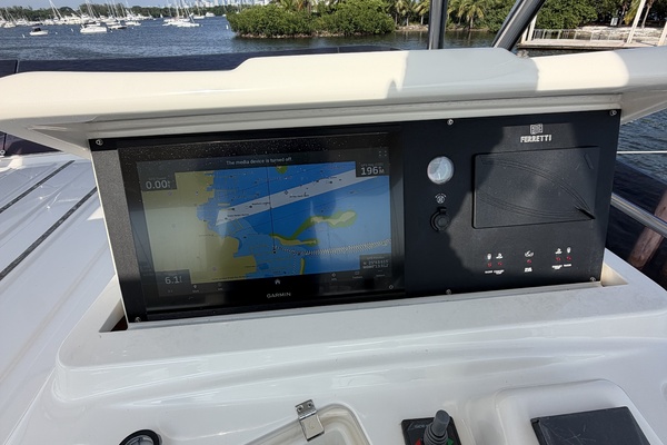 2016Ferretti Yachts 65 ft