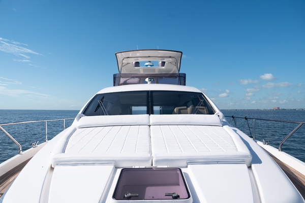 2016Ferretti Yachts 65 ft