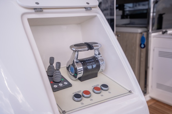 2016Ferretti Yachts 65 ft