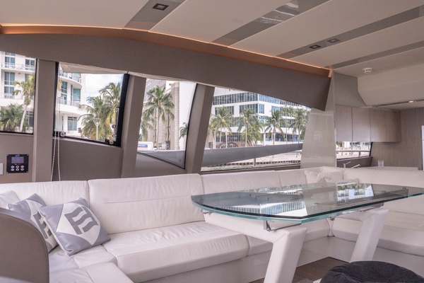2016Ferretti Yachts 65 ft