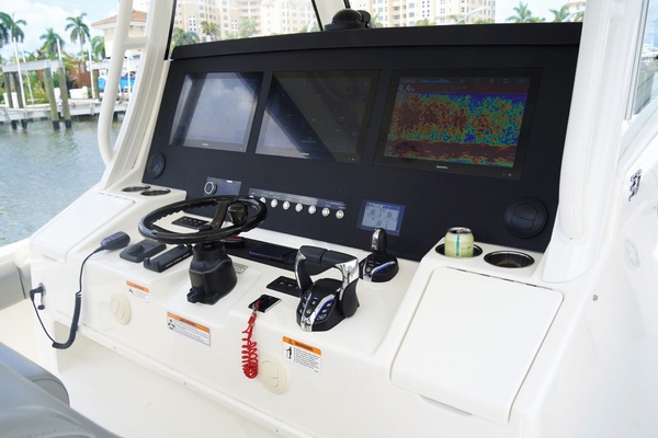 37ft Regulator Yacht For Sale