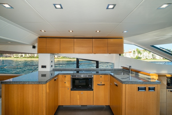 Manhattan 63 69ft Sunseeker Yacht For Sale
