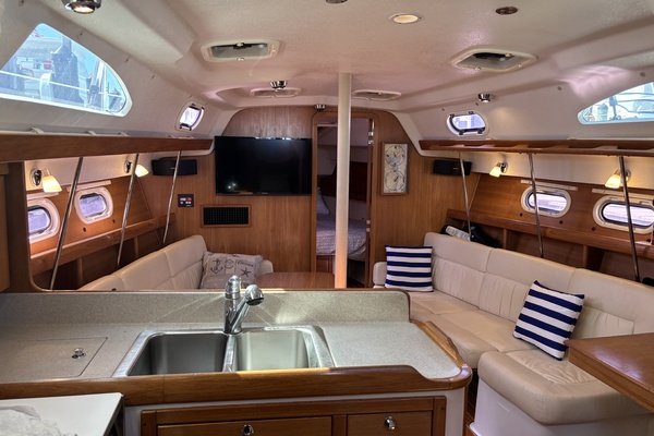 The Wicked 38ft Catalina Yacht For Sale