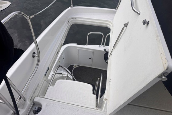 Trading Places 52ft Bayliner Yacht For Sale