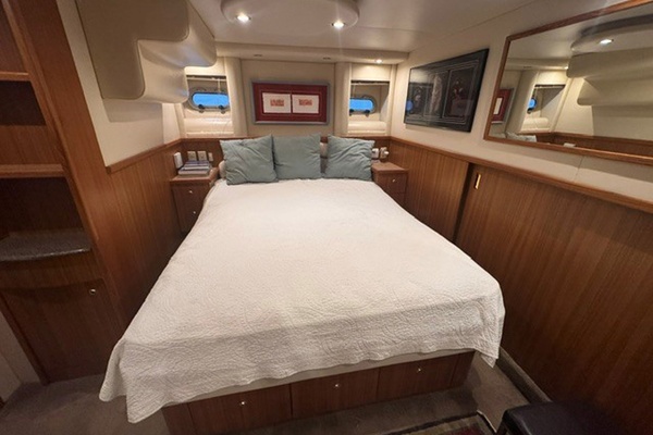 Trading Places 52ft Bayliner Yacht For Sale