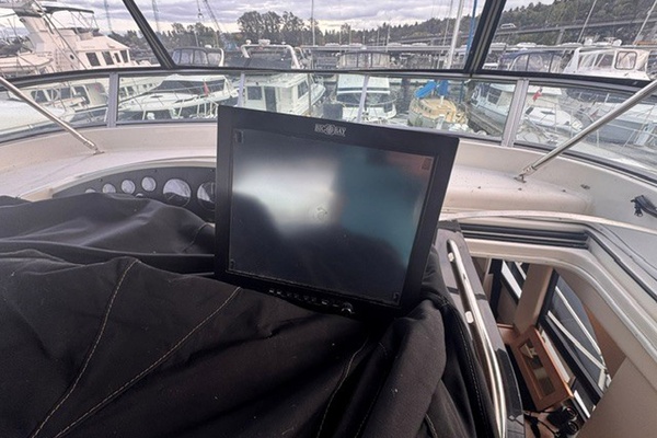 Trading Places 52ft Bayliner Yacht For Sale
