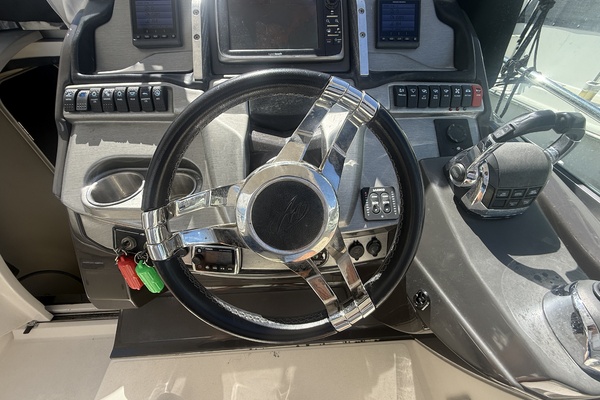 33ft Monterey Yacht For Sale
