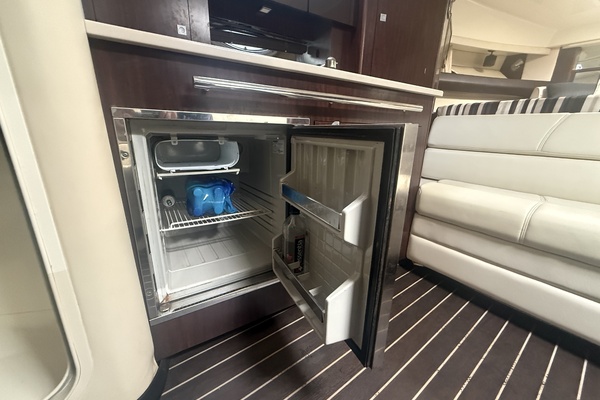 33ft Monterey Yacht For Sale