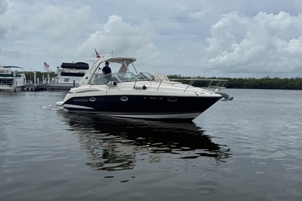 33ft Monterey Yacht For Sale