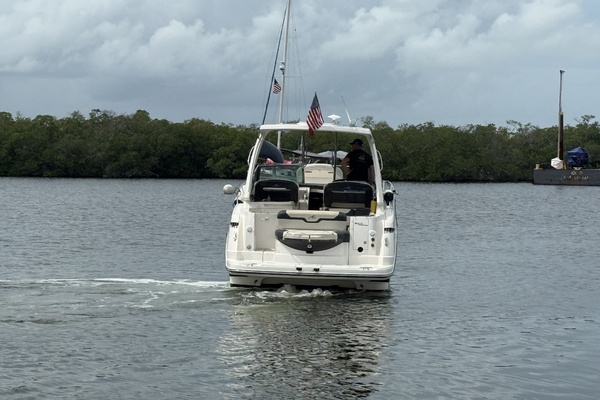 33ft Monterey Yacht For Sale