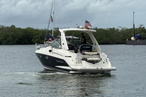 33ft Monterey Yacht For Sale