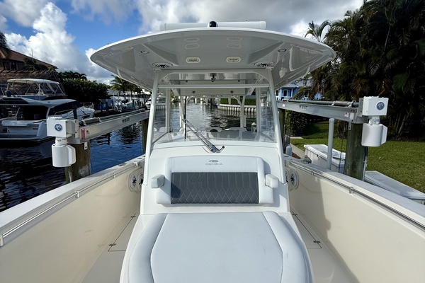 35ft Cobia Yacht For Sale