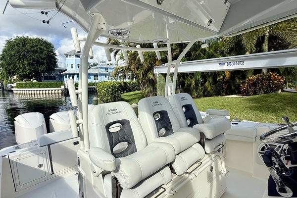 35ft Cobia Yacht For Sale