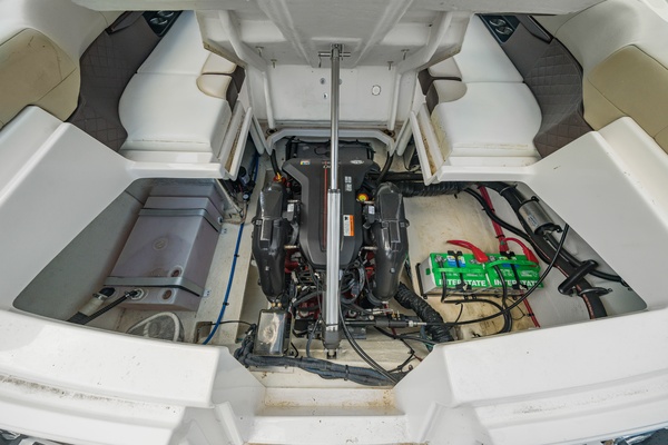 27ft Regal Yacht For Sale