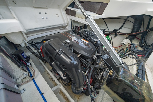 27ft Regal Yacht For Sale