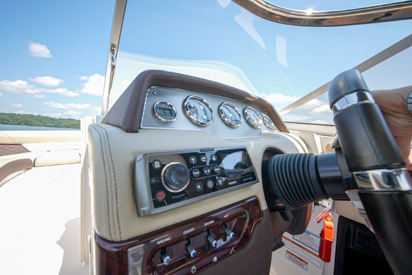 27ft Regal Yacht For Sale