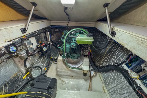 CONSCIOUS SEDATION 42ft Manta Yacht For Sale