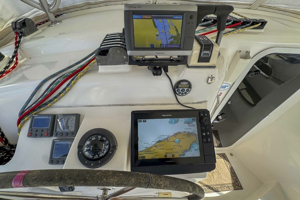 CONSCIOUS SEDATION 42ft Manta Yacht For Sale