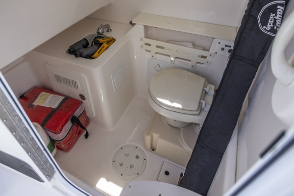 2012 Everglades 290 CC 29ft Everglades Yacht For Sale