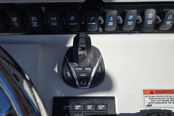Turn Back Tide 26ft Sea Hunt Yacht For Sale