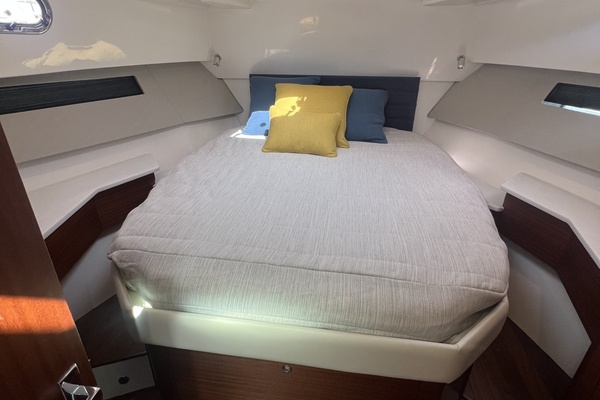 44ft Pursuit Yacht For Sale