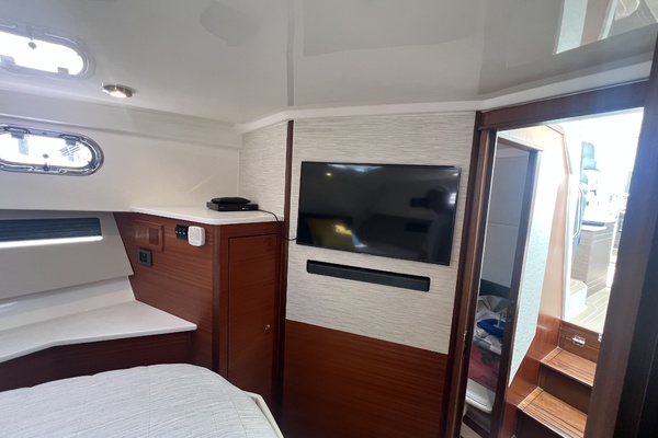 44ft Pursuit Yacht For Sale