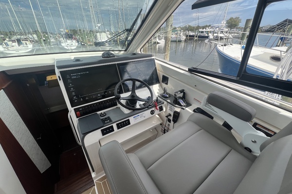 44ft Pursuit Yacht For Sale
