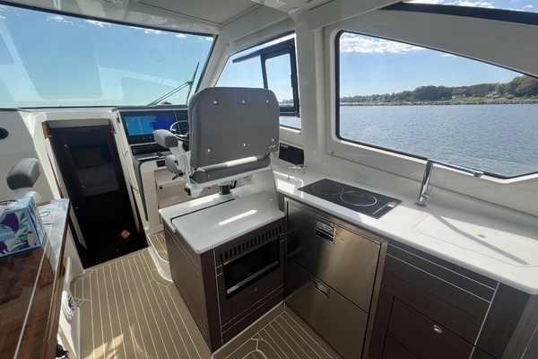 44ft Pursuit Yacht For Sale