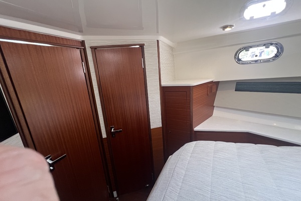 44ft Pursuit Yacht For Sale