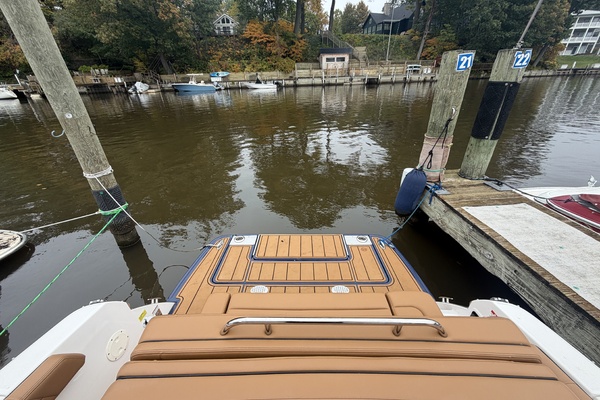 27ft Chaparral Yacht For Sale