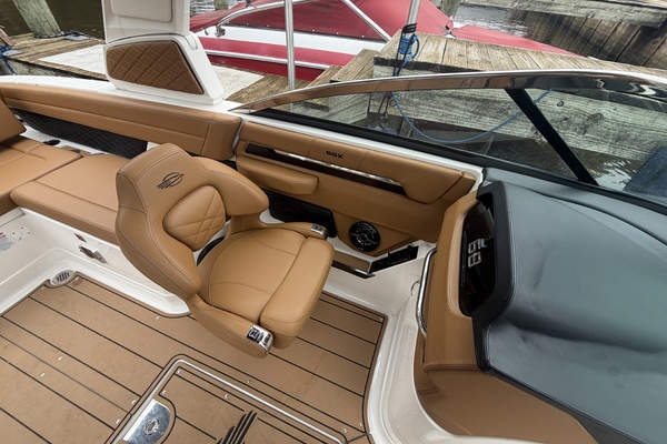 27ft Chaparral Yacht For Sale