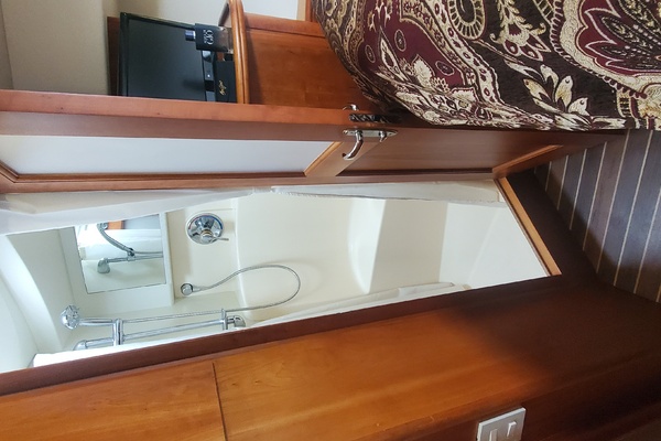 Sea to Sea 38ft Silverton Yacht For Sale