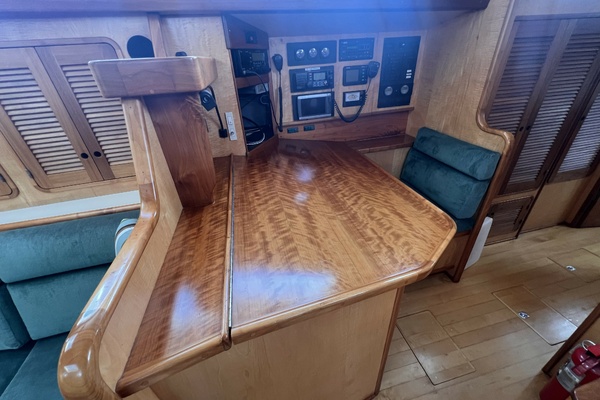 MITERNE 51ft Perry Yacht For Sale