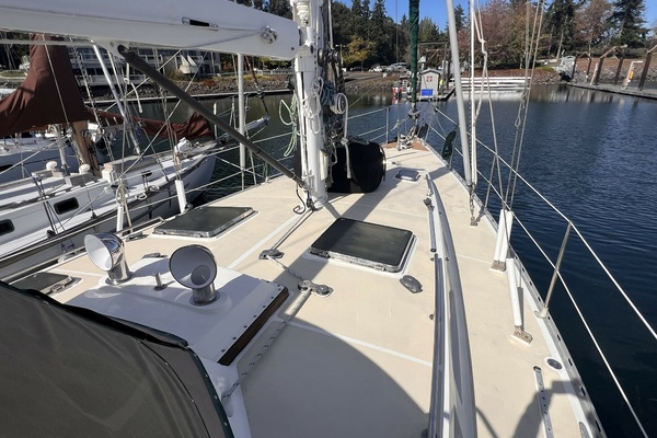 MITERNE 51ft Perry Yacht For Sale