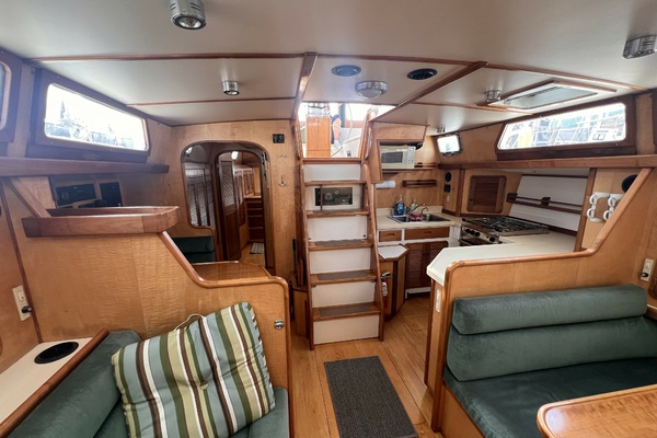 MITERNE 51ft Perry Yacht For Sale