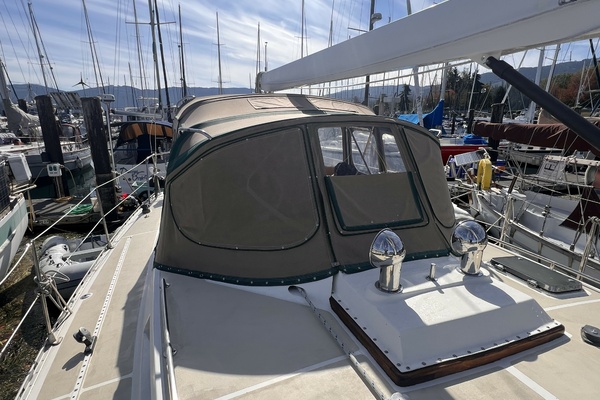 MITERNE 51ft Perry Yacht For Sale