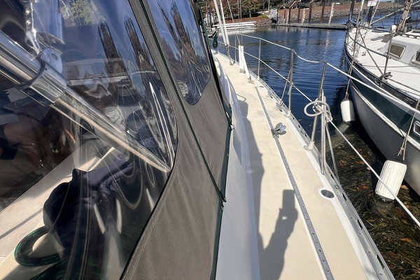MITERNE 51ft Perry Yacht For Sale