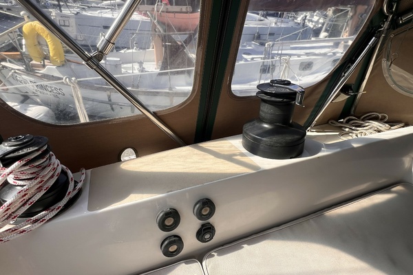 MITERNE 51ft Perry Yacht For Sale