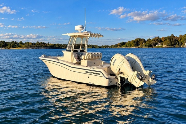 24ft Grady White Yacht For Sale