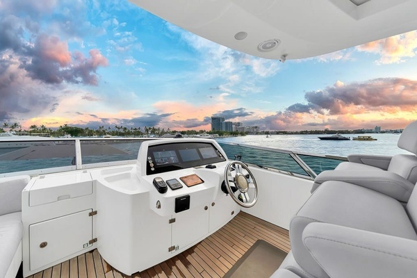 G FORCE 84ft Azimut Yacht For Sale