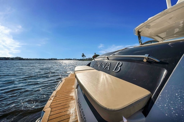 36ft Pursuit Yacht For Sale