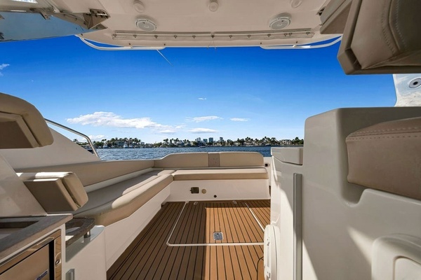 36ft Pursuit Yacht For Sale