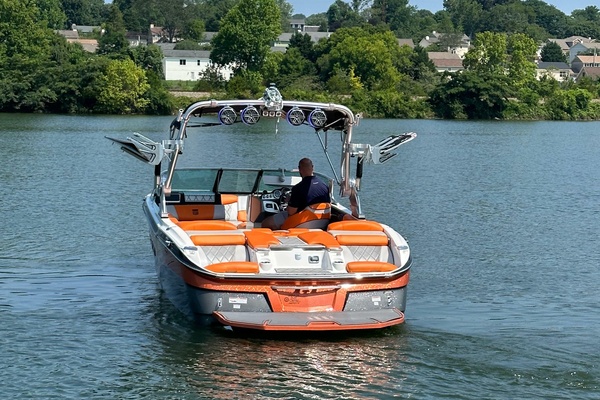 22ft Mastercraft Yacht For Sale