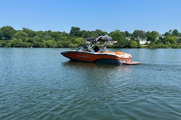 22ft Mastercraft Yacht For Sale